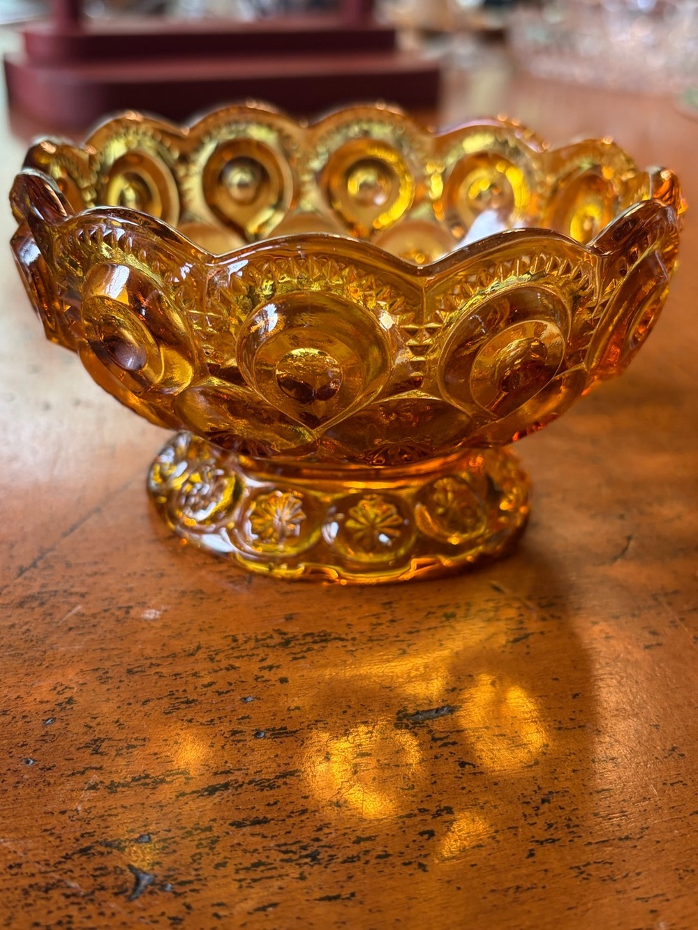L.E. Smith "Moon and Stars" EAPG amber glass bowl